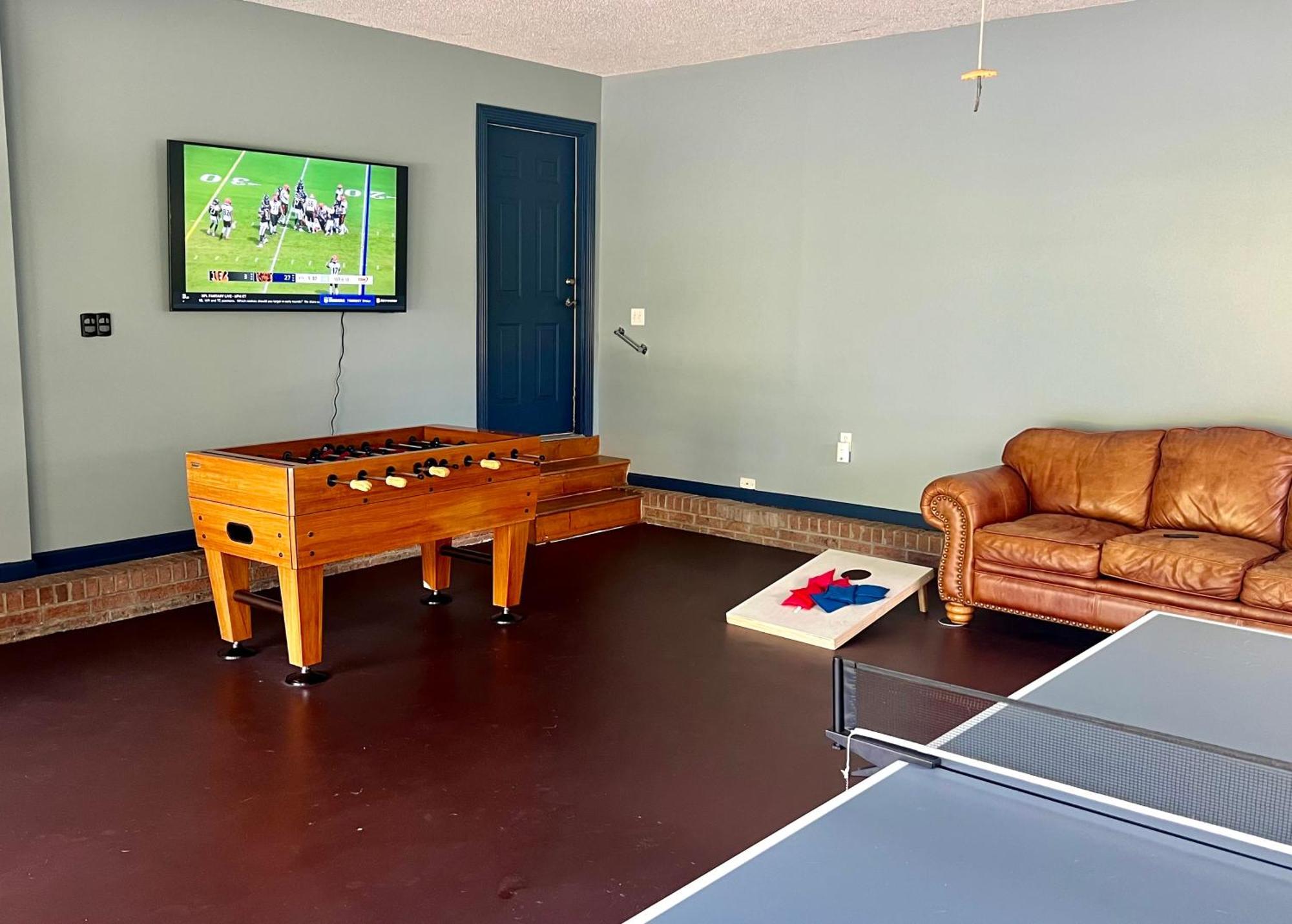 Bears Valley Inn - Great Location! - Peaceful, Children And Dog Friendly Retreat - Less Than 15 Min To All Attractions - Private Pool Club & Fishing Hole - Game Room With Tv Sevierville Extérieur photo